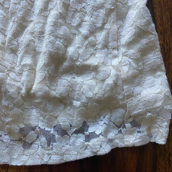 Amuse Society. Cream Lace Maxi Wrap Dress. Size Medium. - Picture 10 of 12